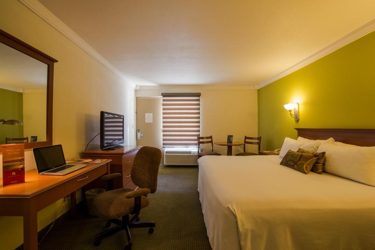 Hotel Calafia Mexicali Zewnętrze zdjęcie